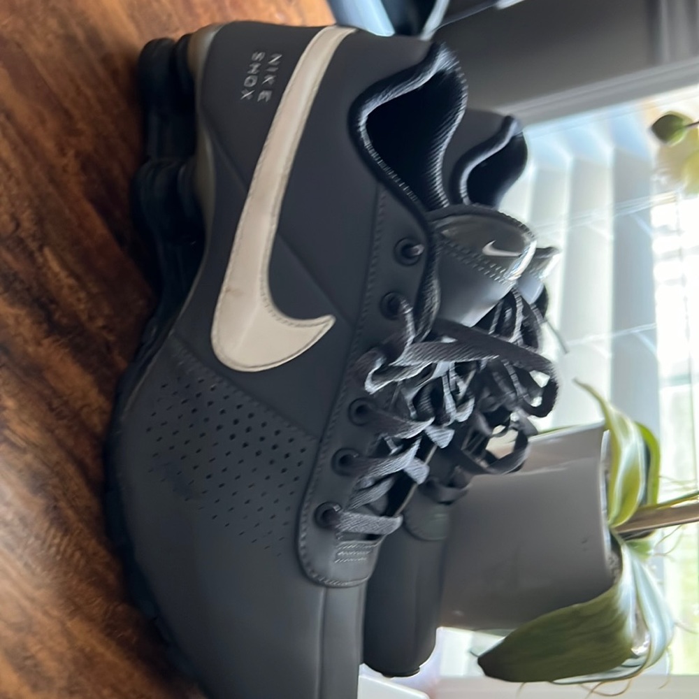 5.5 boys Nike shoes size 7 in ladies and they are too big for me